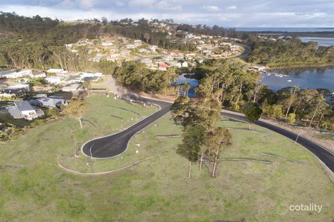 2 Lakewood Dr, Merimbula, NSW 2548