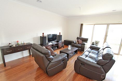 Property photo of 2/31 Faircroft Drive Brookfield VIC 3338