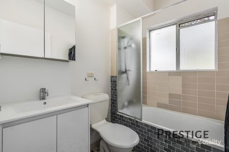 Property photo of 17/1 Waterside Crescent Carramar NSW 2163