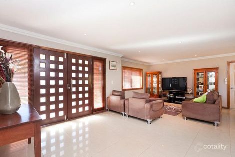 10 Parnka St, Wellington Point, QLD 4160