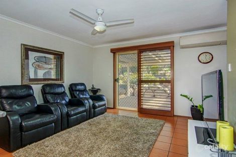 Property photo of 30 Castile Crescent Edens Landing QLD 4207