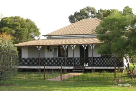 17 Queen St, Oakey, QLD 4401