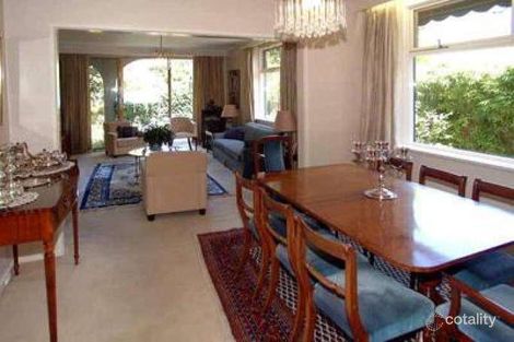 Property photo of 1/10 Narong Road Caulfield North VIC 3161