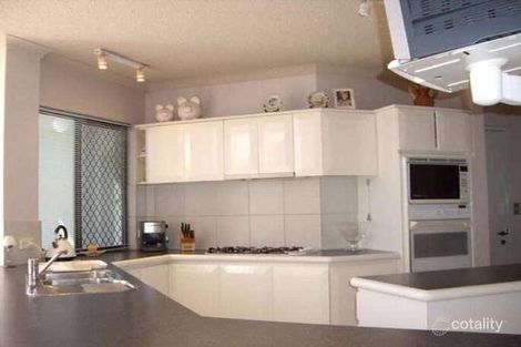 Property photo of 12 Colebatch Hill Kardinya WA 6163