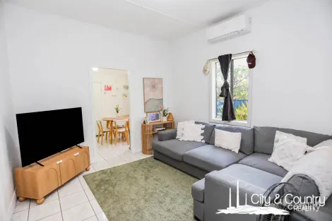 Property photo of 30 Buckley Avenue Parkside QLD 4825