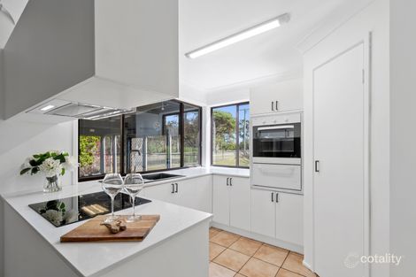 17 The Esplanade, Coochin Creek, QLD 4519