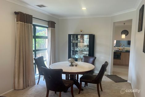 8 Herring Loop, Caroline Springs, VIC 3023