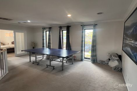 Property photo of 8 Herring Loop Caroline Springs VIC 3023