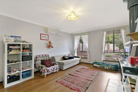 Property photo of 25 Abrolhos Close Shelley WA 6148