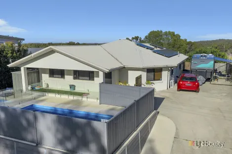 8 Alpine Ave, Boyne Island, QLD 4680