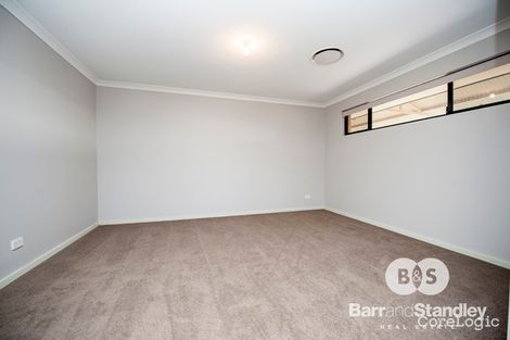 Property photo of 14 Apsley Circle Millbridge WA 6232