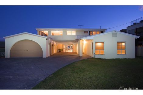 Property photo of 32 Crown Street Wynnum QLD 4178