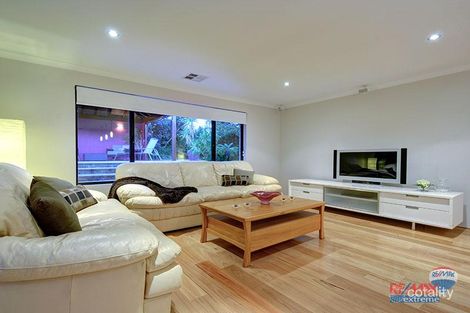 Property photo of 24 Manchester Drive Hocking WA 6065