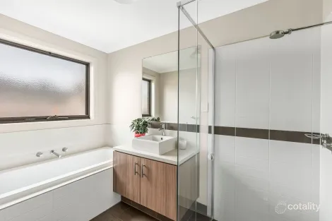 Property photo of 24 Empress Boulevard Ocean Grove VIC 3226