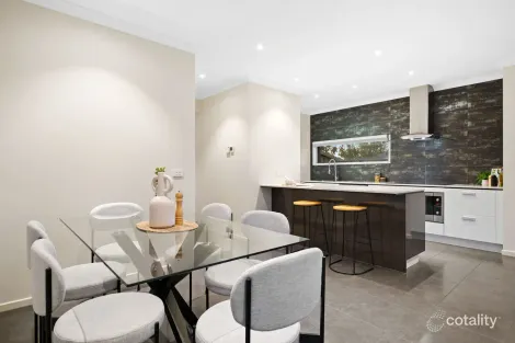 Property photo of 27 Twain Way Fraser Rise VIC 3336