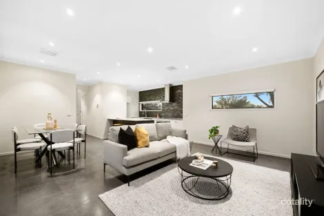 Property photo of 27 Twain Way Fraser Rise VIC 3336