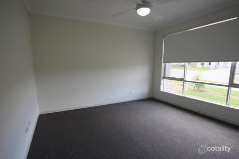 Property photo of 31 Eagleton Crescent Leichhardt QLD 4305