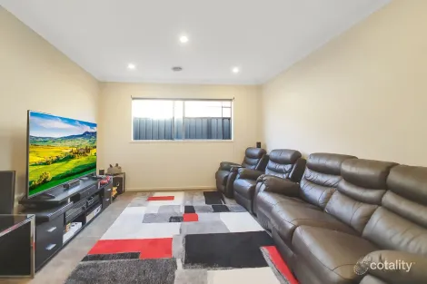 Property photo of 19 Freemont Circuit Truganina VIC 3029