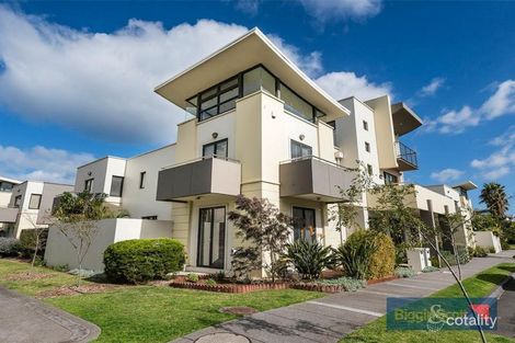 4 The Crescent, Port Melbourne, VIC 3207