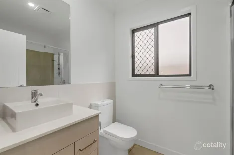 Property photo of 30 Greenridge Road Park Ridge QLD 4125