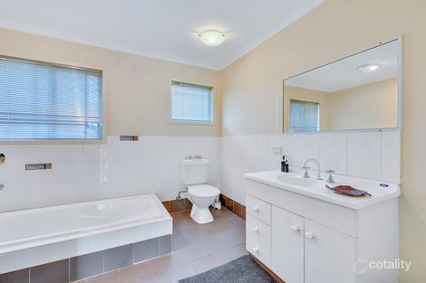 Property photo of 38 Poseidon Crescent Jamboree Heights QLD 4074