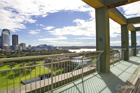 Property photo of 105/22-40 Sir John Young Crescent Woolloomooloo NSW 2011