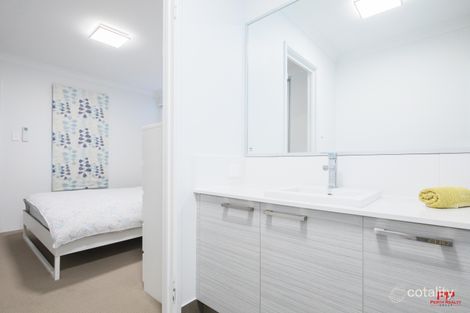 Property photo of 2/5 Wyatt Road Bayswater WA 6053
