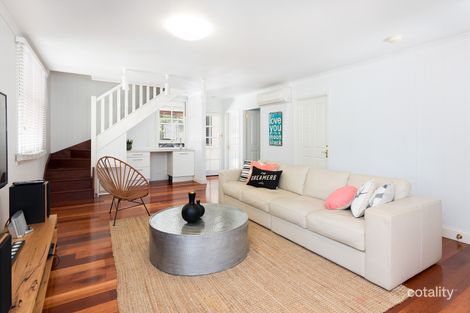 Property photo of 305 Hawthorne Road Hawthorne QLD 4171