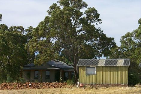 8b Urch Rd, Kalamunda, WA 6076