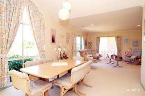 Property photo of 8 Moonlight Drive Lysterfield VIC 3156