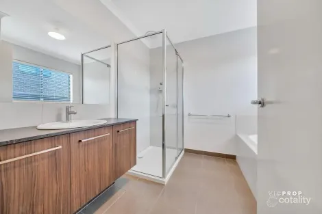 Property photo of 3 Solitude Crescent Point Cook VIC 3030