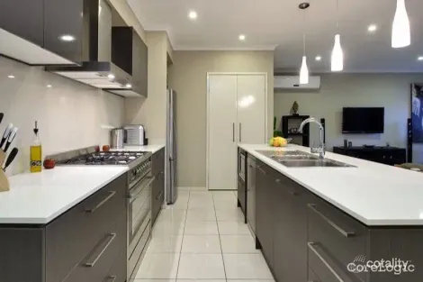 Property photo of 13 Faustina Close Augustine Heights QLD 4300