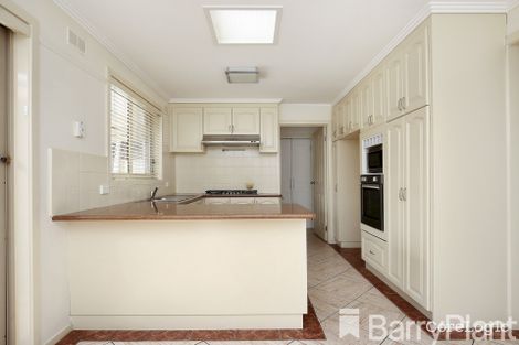 Property photo of 7 Bendale Court Mill Park VIC 3082