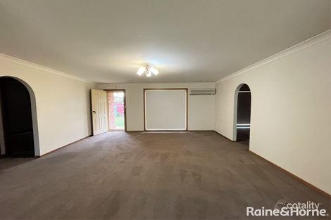 Property photo of 2/53 Grevillea Crescent Lake Albert NSW 2650