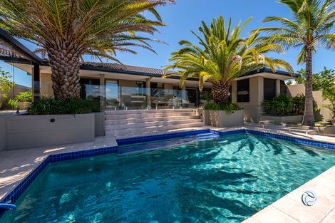 Property photo of 16 Grant Place Broadbeach Waters QLD 4218