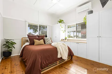 Property photo of 6A Cay Street Newtown QLD 4350