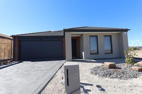 Property photo of 52 Bridgewater Parkway Wallan VIC 3756