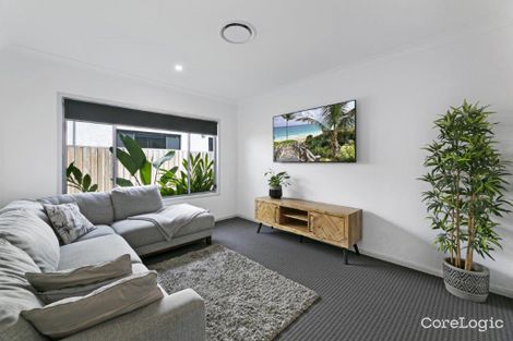 Property photo of 6 Jade Way Helensvale QLD 4212