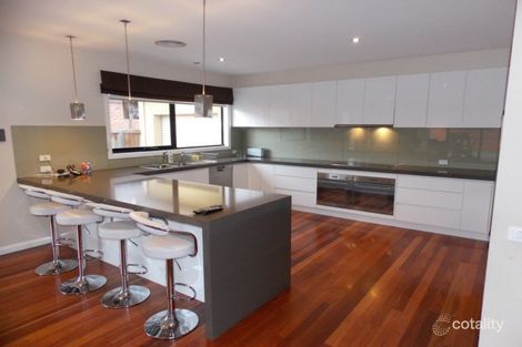 Property photo of 12 Pyrmont Terrace Taylors Hill VIC 3037