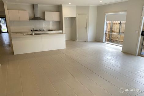 Property photo of 8 Cultivation Circuit Clyde VIC 3978