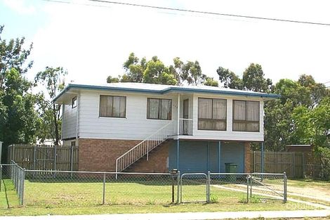 136 Waratah Dr, Crestmead, QLD 4132