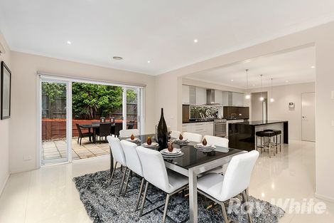 Property photo of 2 Manchester Place Mulgrave VIC 3170