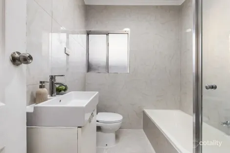 Property photo of 2/11 Lurline Avenue Gilles Plains SA 5086