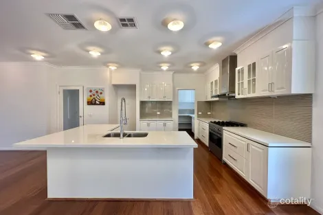 Property photo of 16 Hugo Drive Point Cook VIC 3030