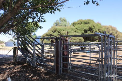 341 Mitchell Rd, Benger, WA 6223