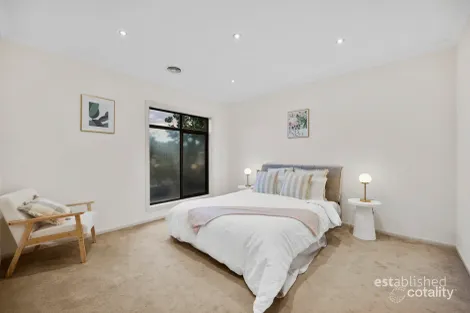 Property photo of 19 Dolphin Crescent Point Cook VIC 3030