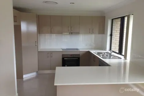 Property photo of 3 Koolivoo Parade Boyne Island QLD 4680