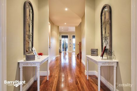Property photo of 21 Cropton Rise Craigieburn VIC 3064