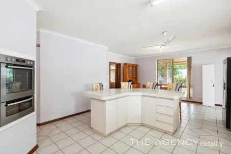 Property photo of 28 Bodensee Grove Joondalup WA 6027