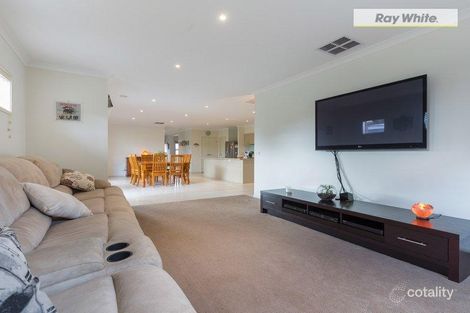 Property photo of 8 Hazeldene Way Rosebud VIC 3939